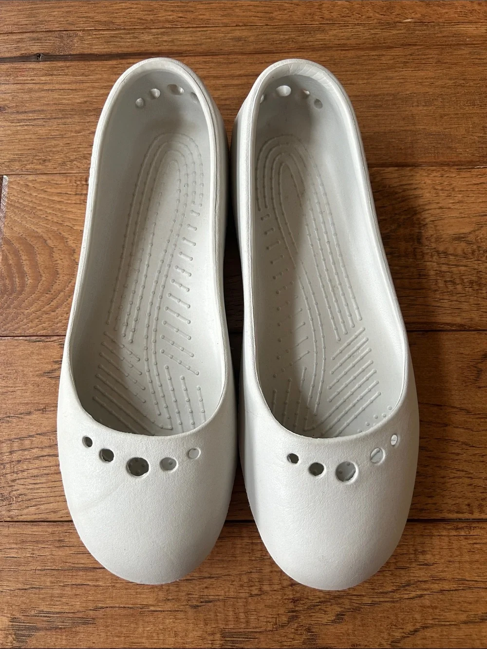 Crocs Prima Ballerina Ballet Flats Slip On Comfort Shoes Light Gray Size 8